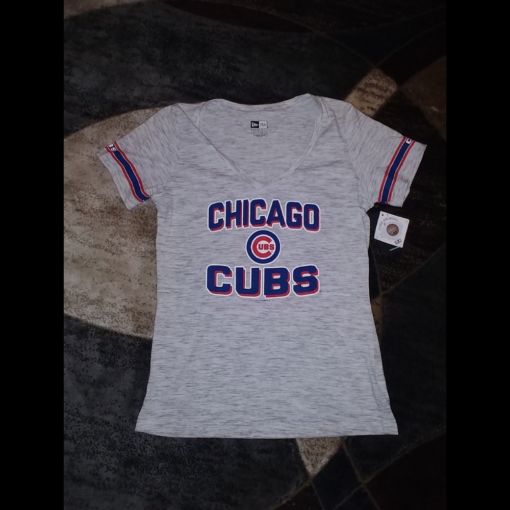Women's cubs shirt size L
